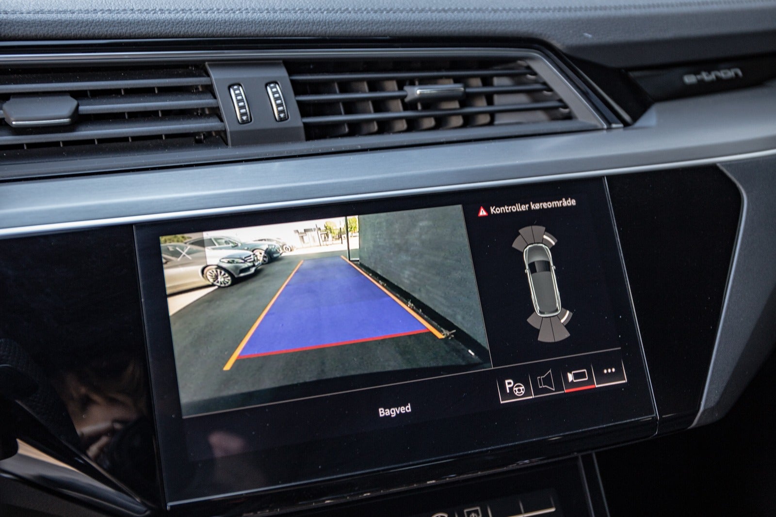 flexleasing-audi-e-tron-55-s-line-quattro-5d-findleasing