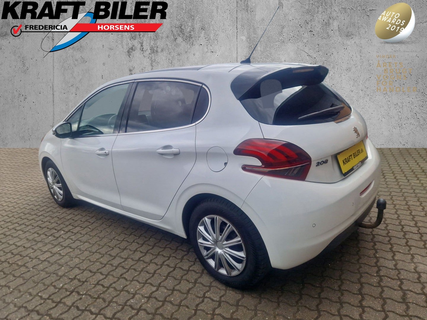 flexleasing-peugeot-208-16-bluehdi-100-envy-sky-van-5d-findleasing