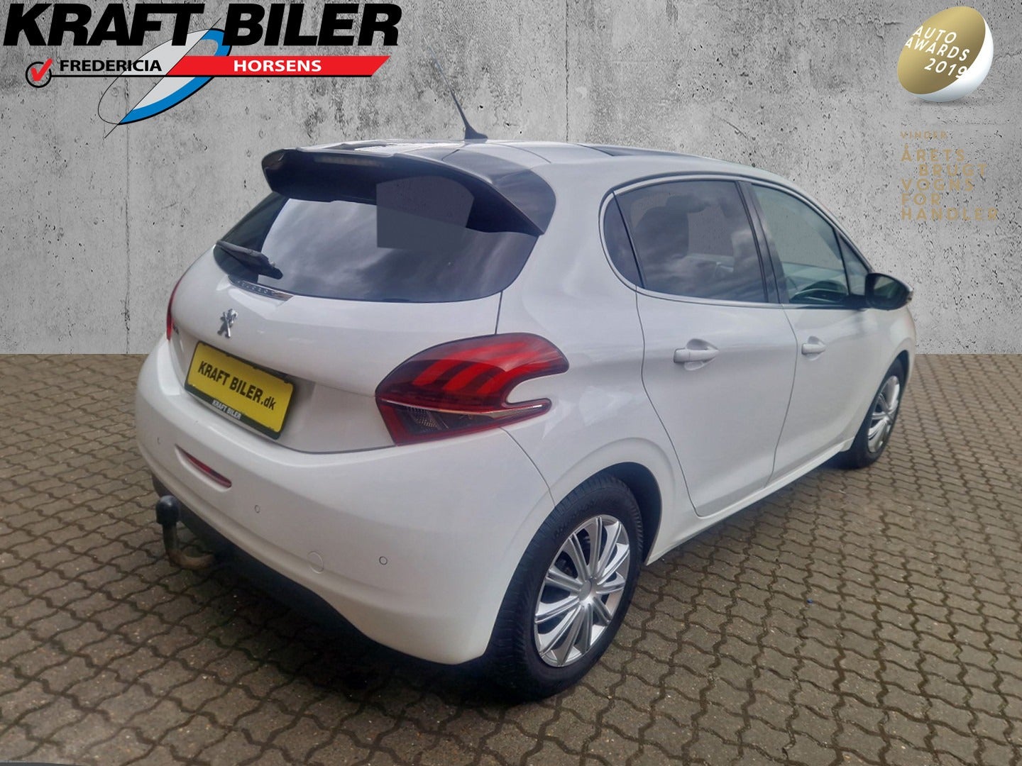 flexleasing-peugeot-208-16-bluehdi-100-envy-sky-van-5d-findleasing