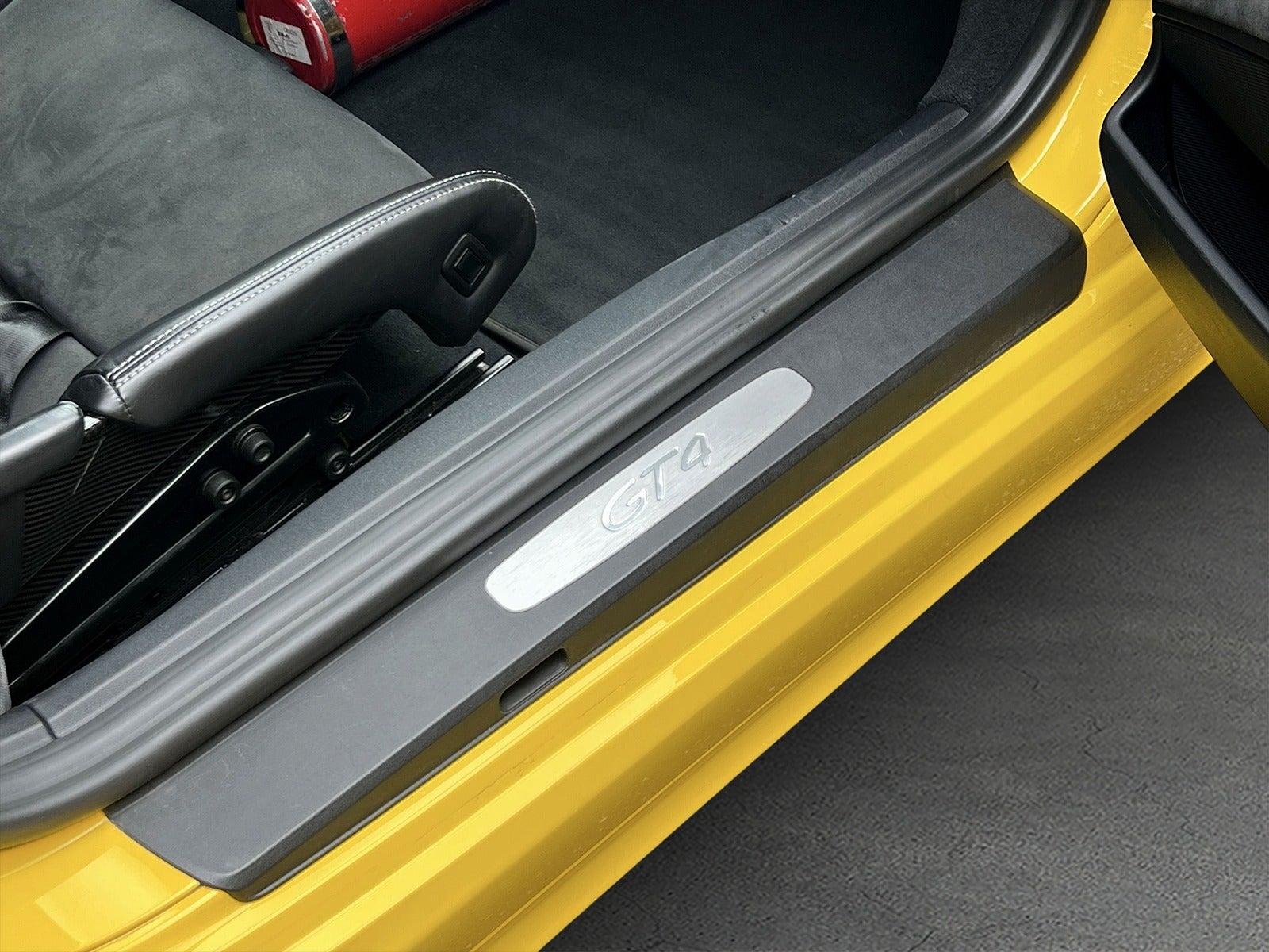 flexleasing-porsche-718-cayman-gt4-40-pdk-2d-findleasing