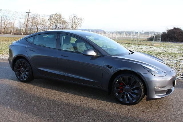 Tesla Model 3 Performance Dual AWD Elektro Autopilo...