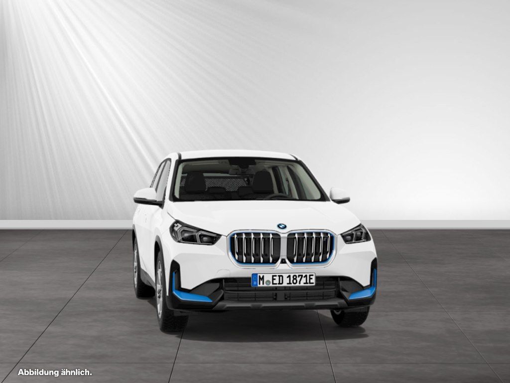 BMW iX1 xDrive30 Head-Up|ParkingAss.+|LCProf.