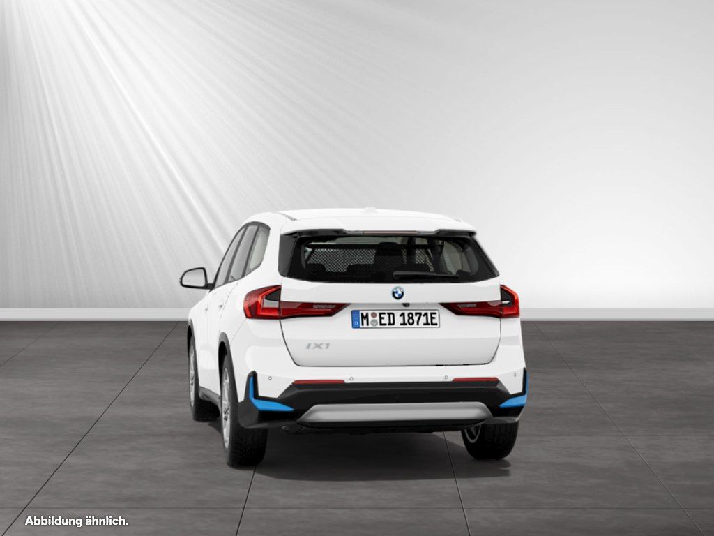BMW iX1 xDrive30 Head-Up|ParkingAss.+|LCProf.
