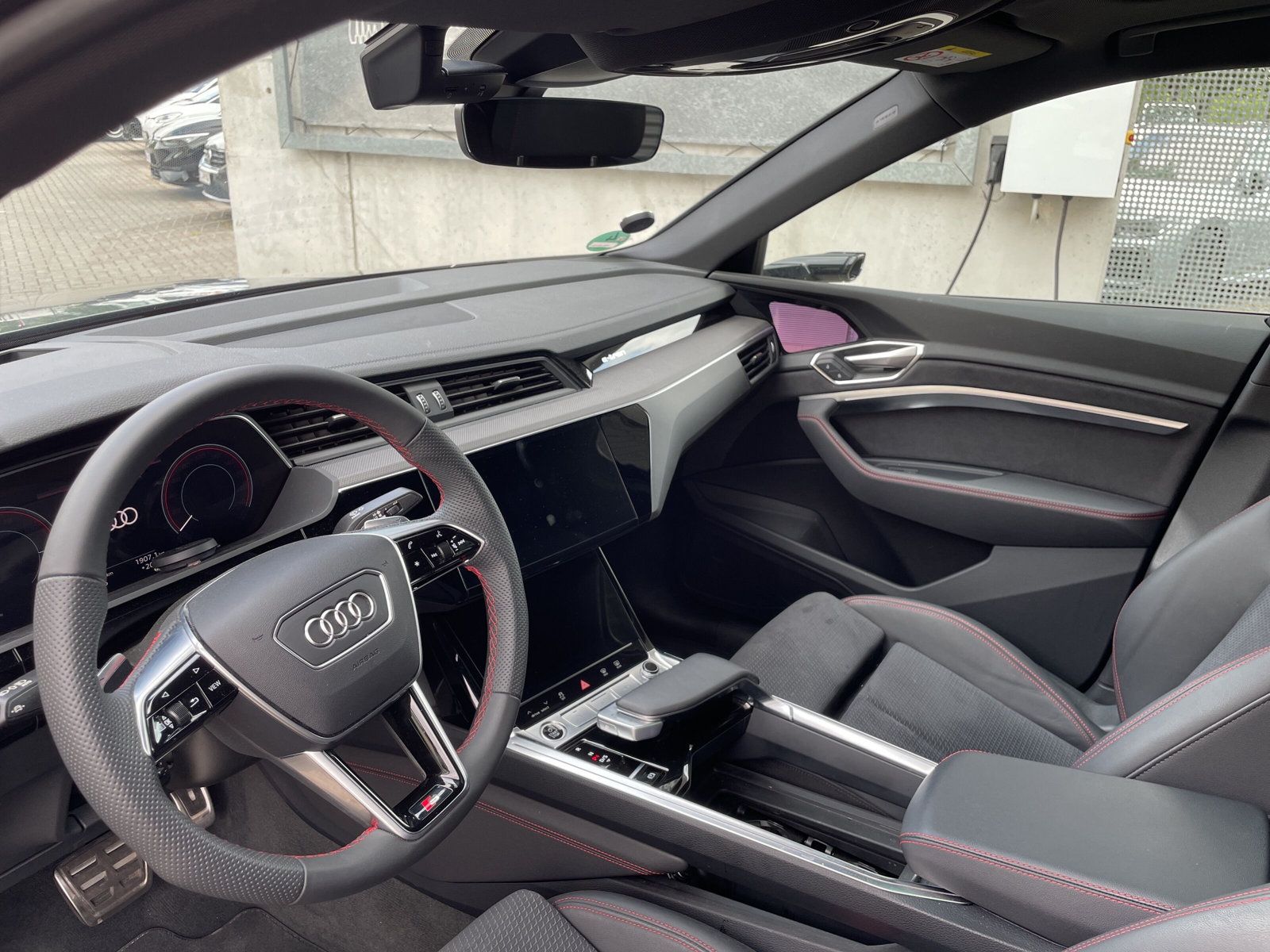 Audi Q8  e-tron 55 Sportback qu S Line LUFT HuD PANO N