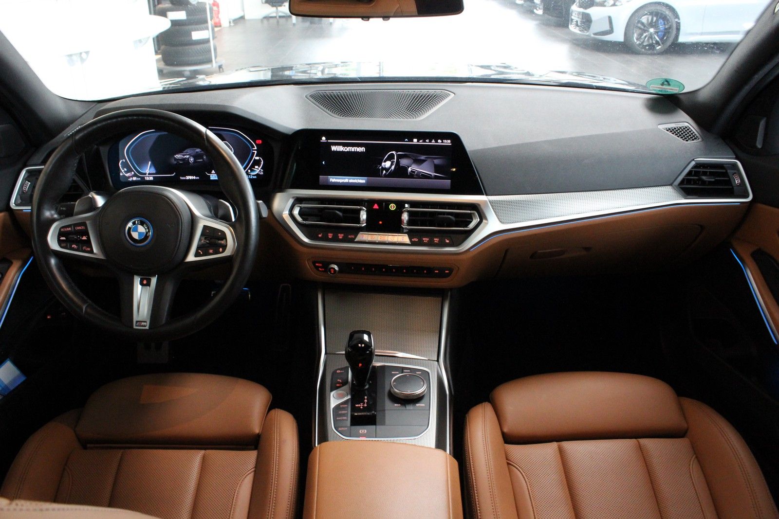 BMW 330e Tour M Sport AHK/K.Zg/ACC/RFK/LHZ/HIFI/18LM