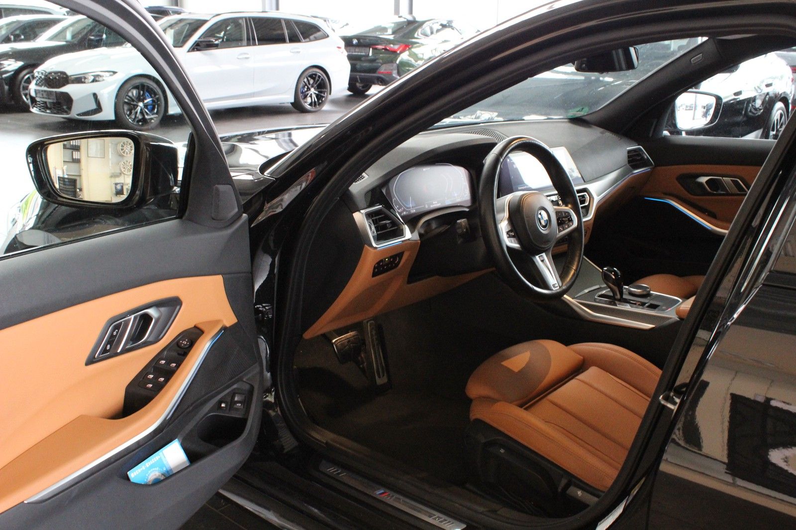 BMW 330e Tour M Sport AHK/K.Zg/ACC/RFK/LHZ/HIFI/18LM