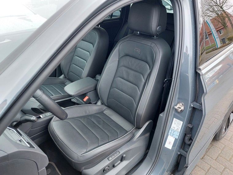 VW Tiguan 2,0 TDI R-Line 4M BlackStyle*Standhzg*LED