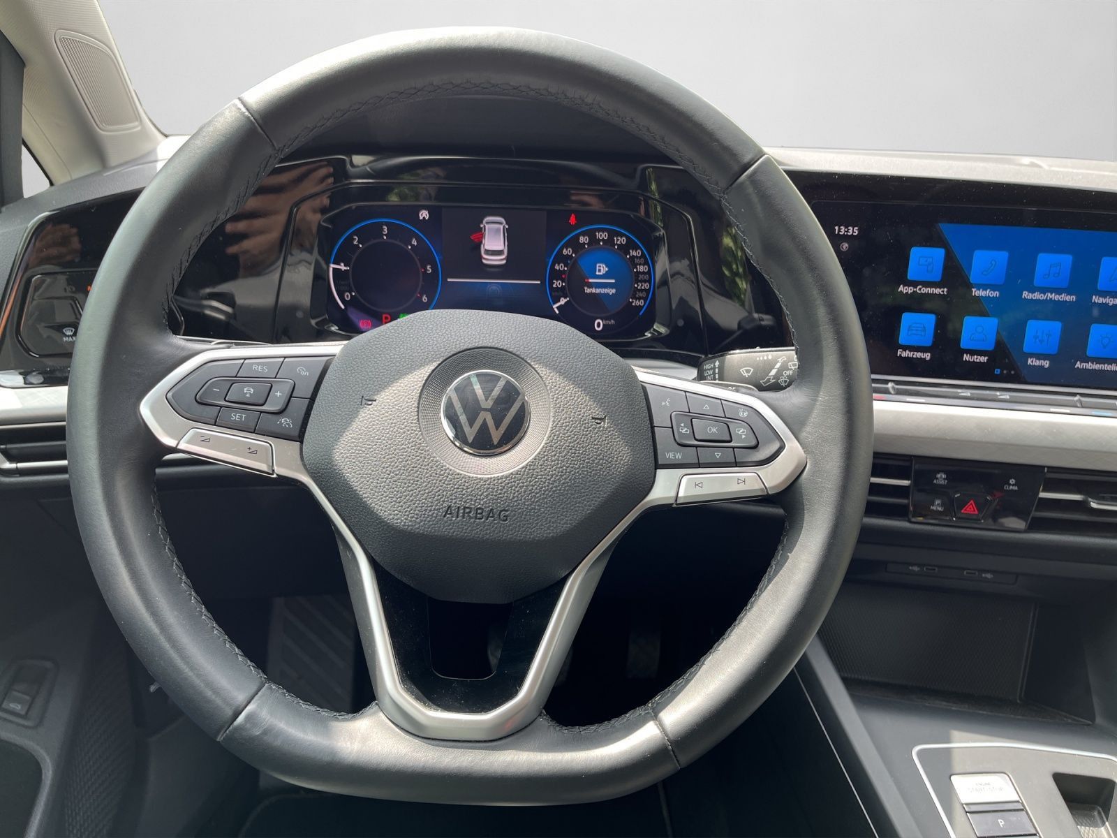 VW Golf VIII Variant 2.0 TDI DSG Life ACC+Navi+App+