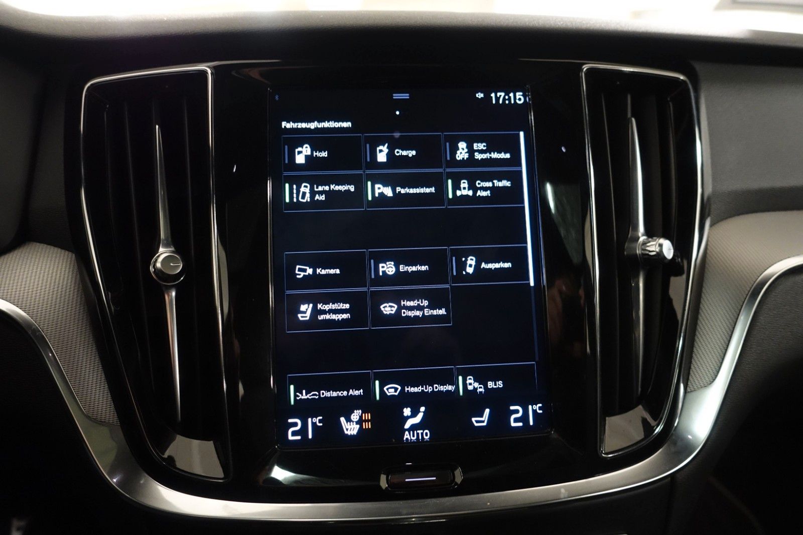 Volvo V60 T6 PHEV AWD R-Design HUD*PGSD*ACC*360*STHZG