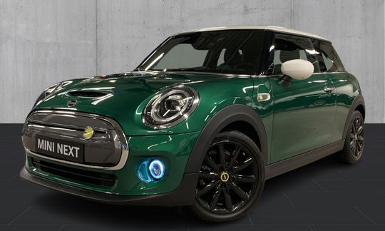 MINI Cooper SE  Essential 3d