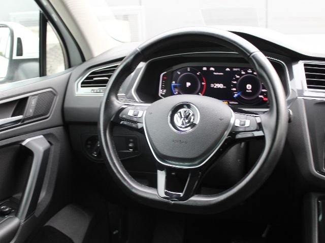 VW Tiguan 2.0 TDI DSG Highline 4M *HUD*360*AHK*