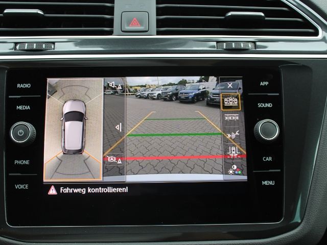 VW Tiguan 2.0 TDI DSG Highline 4M *HUD*360*AHK*