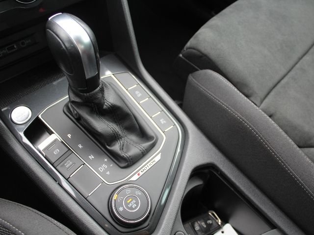 VW Tiguan 2.0 TDI DSG Highline 4M *HUD*360*AHK*