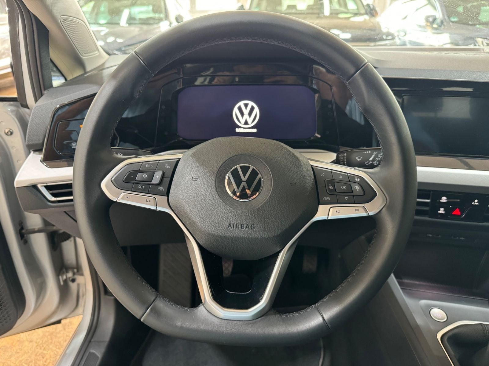 VW Golf VIII Variant Life 1.5 TSI/CAM/SHZ/LED/ACC
