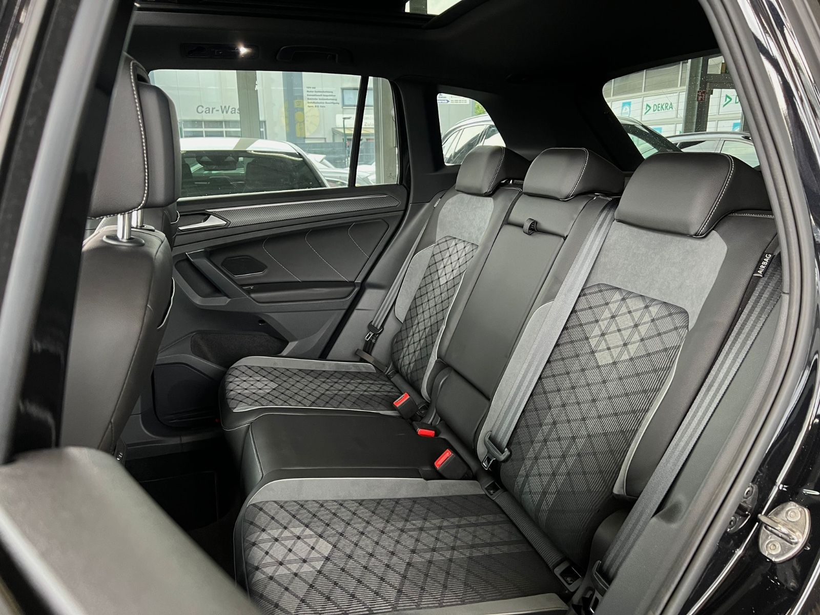 VW Tiguan R-Line eHybrid|DSG|PANORAMA|MATRIX|HEADUP