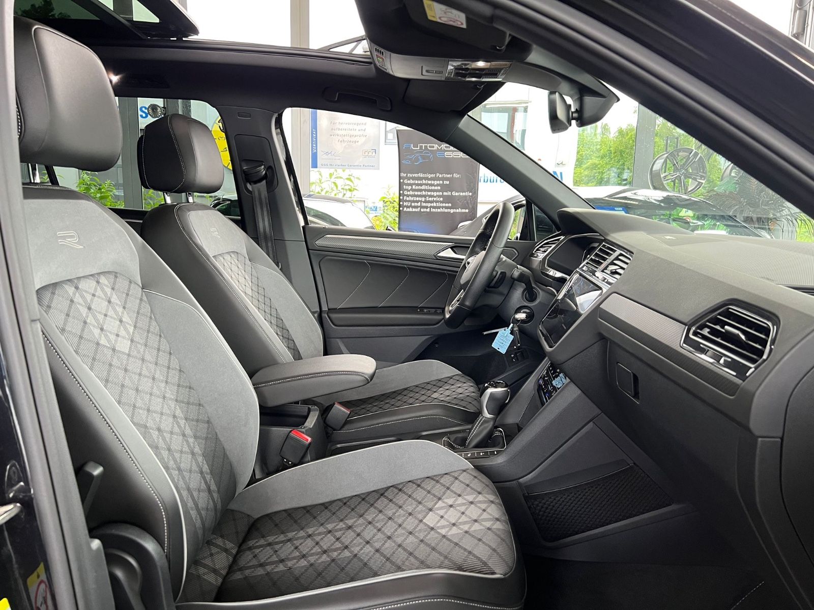 VW Tiguan R-Line eHybrid|DSG|PANORAMA|MATRIX|HEADUP