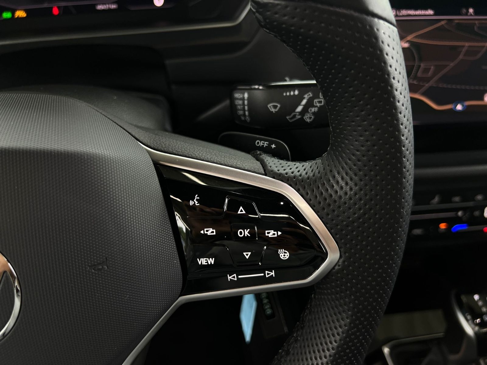 VW Tiguan R-Line eHybrid|DSG|PANORAMA|MATRIX|HEADUP