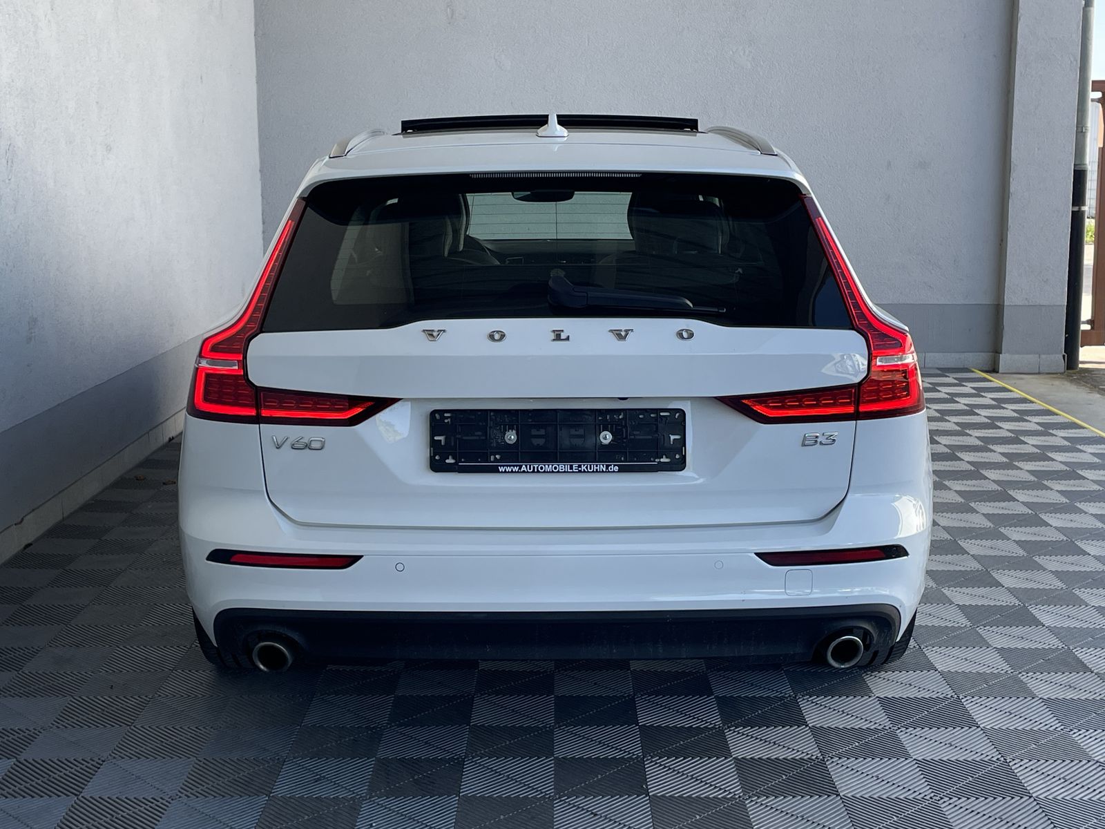 Volvo V60 B3 MILD-HYB.*MOMENTUM PRO*PANORAMA*