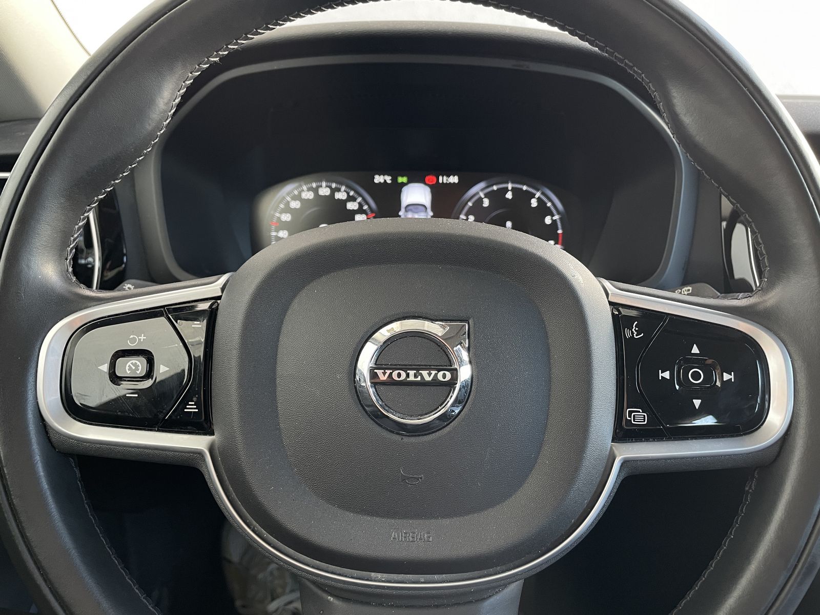 Volvo V60 B3 MILD-HYB.*MOMENTUM PRO*PANORAMA*