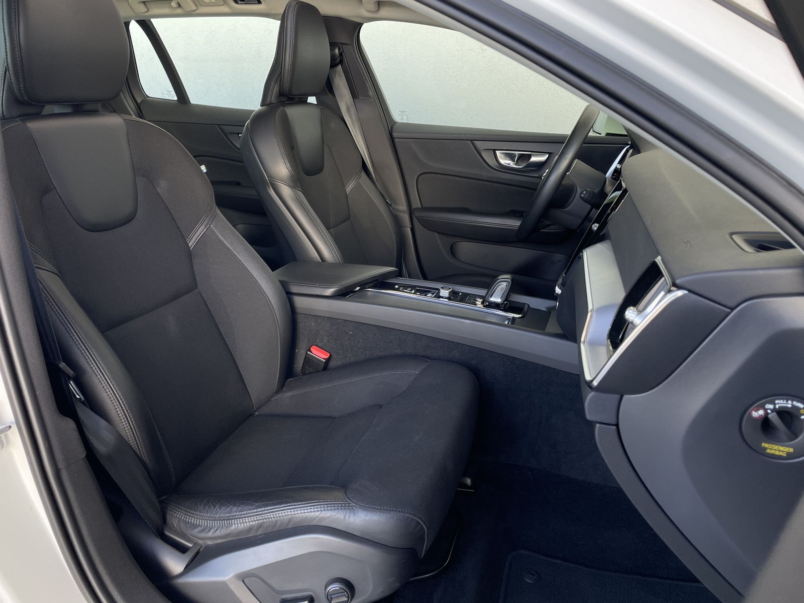 Volvo V60 B3 MILD-HYB.*MOMENTUM PRO*PANORAMA*