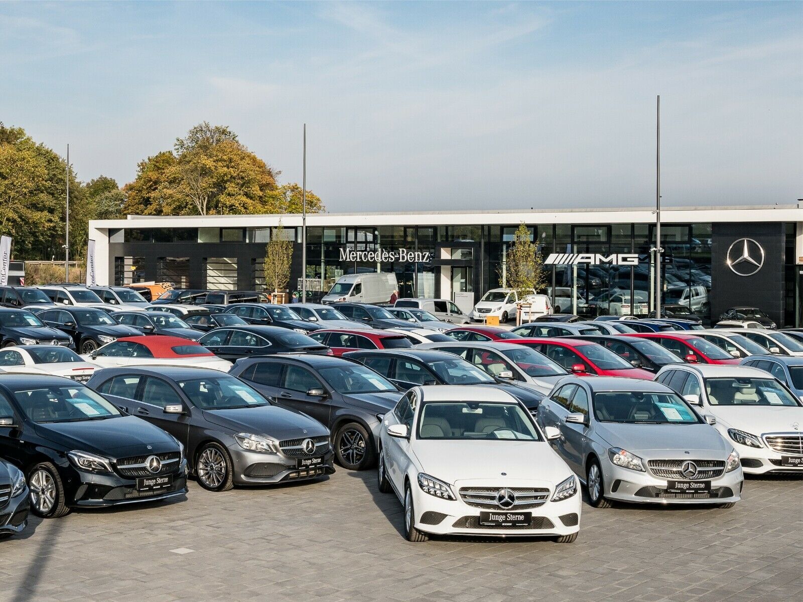 Mercedes EQC400 4M AMG Line Multibeam*AHK*360K*Sitzklima