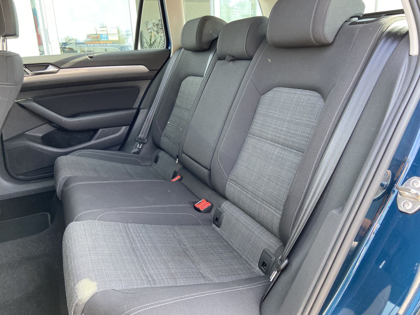 VW Passat  Variant 1.5 TSI BUSINESS NAVI+LED+AHK+KAM