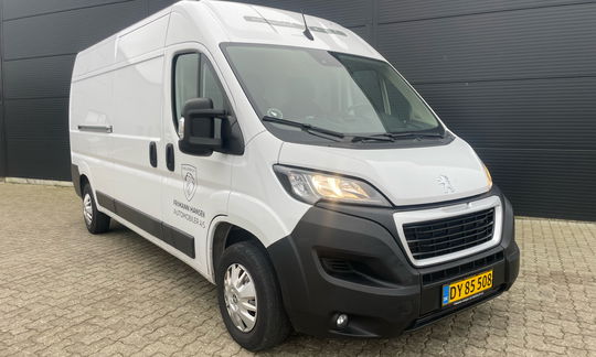 Peugeot Boxer 333 L3H2 2,2 BlueHDi Premium 140HK Van 6g 4d