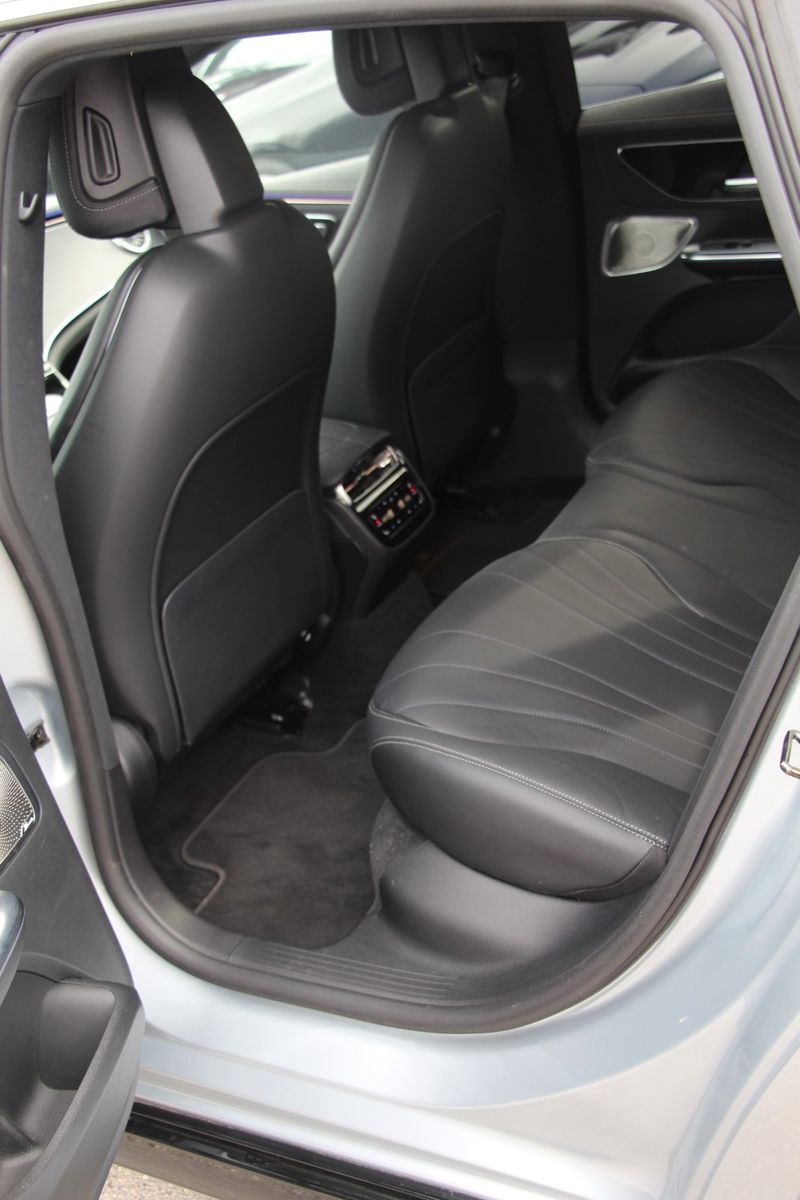 Mercedes EQE350+ 4M PREMIUM*HA-LENKUNG*AHK AMG Line