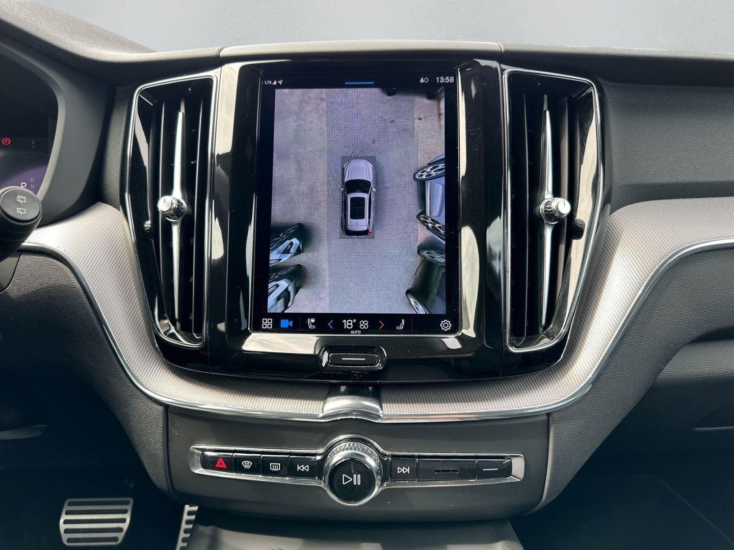 Volvo XC60 R-Design AWD B5 Diesel EU6d Allrad HUD AD S