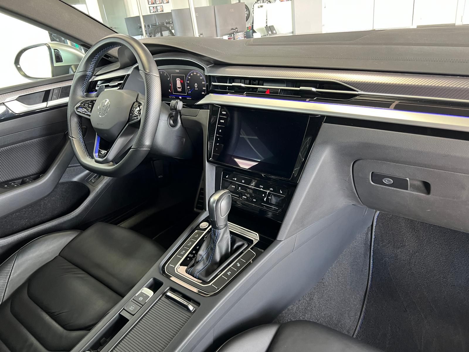 VW Arteon R SB LEDER Pano 360° MATRIX Memory