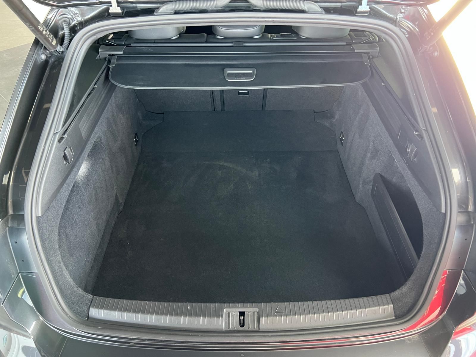 VW Arteon R SB LEDER Pano 360° MATRIX Memory