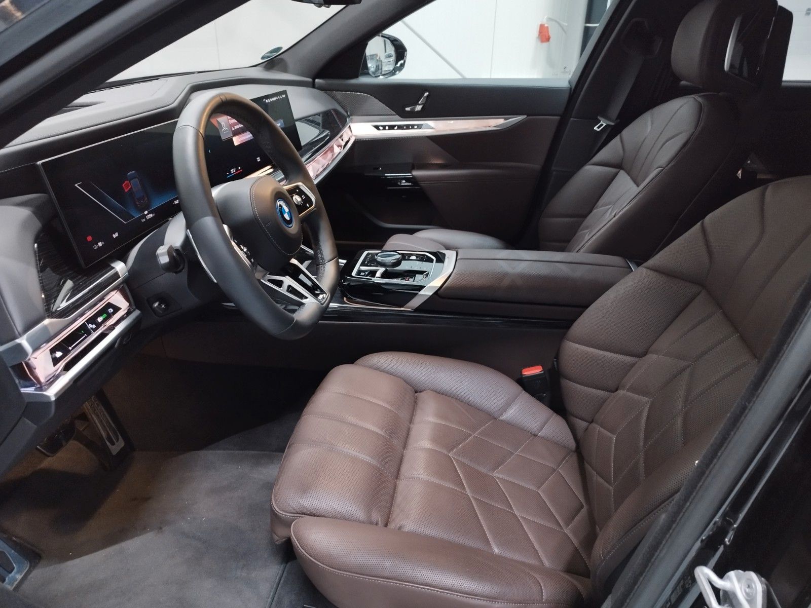 BMW xDrive 60 MSport Pro Klim-Akus-P. Fond-Enter.