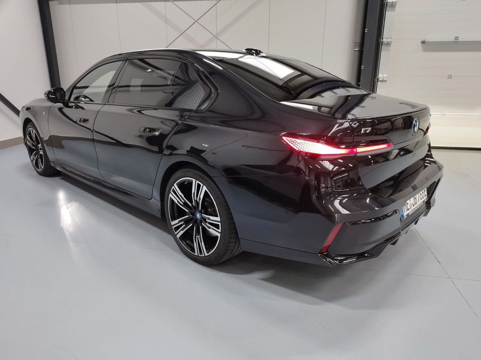 BMW xDrive 60 MSport Pro Klim-Akus-P. Fond-Enter.