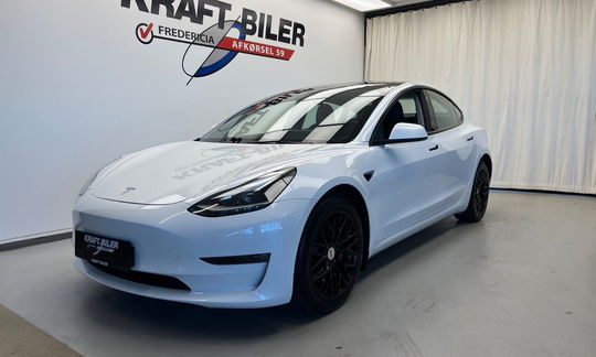 Tesla Model 3 Long Range AWD 4d