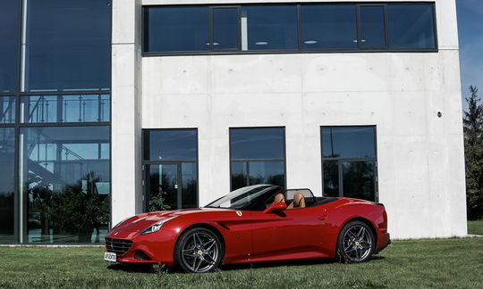 Ferrari California T 3.9 V8 - 560 hk