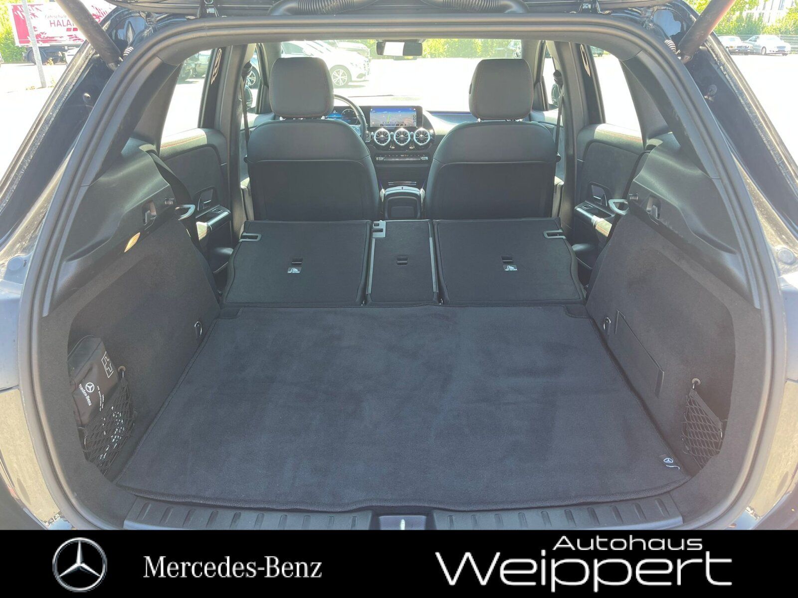 Mercedes EQA250 MBUX DIST LED AHK TOTW KAMERA AMG-LINE
