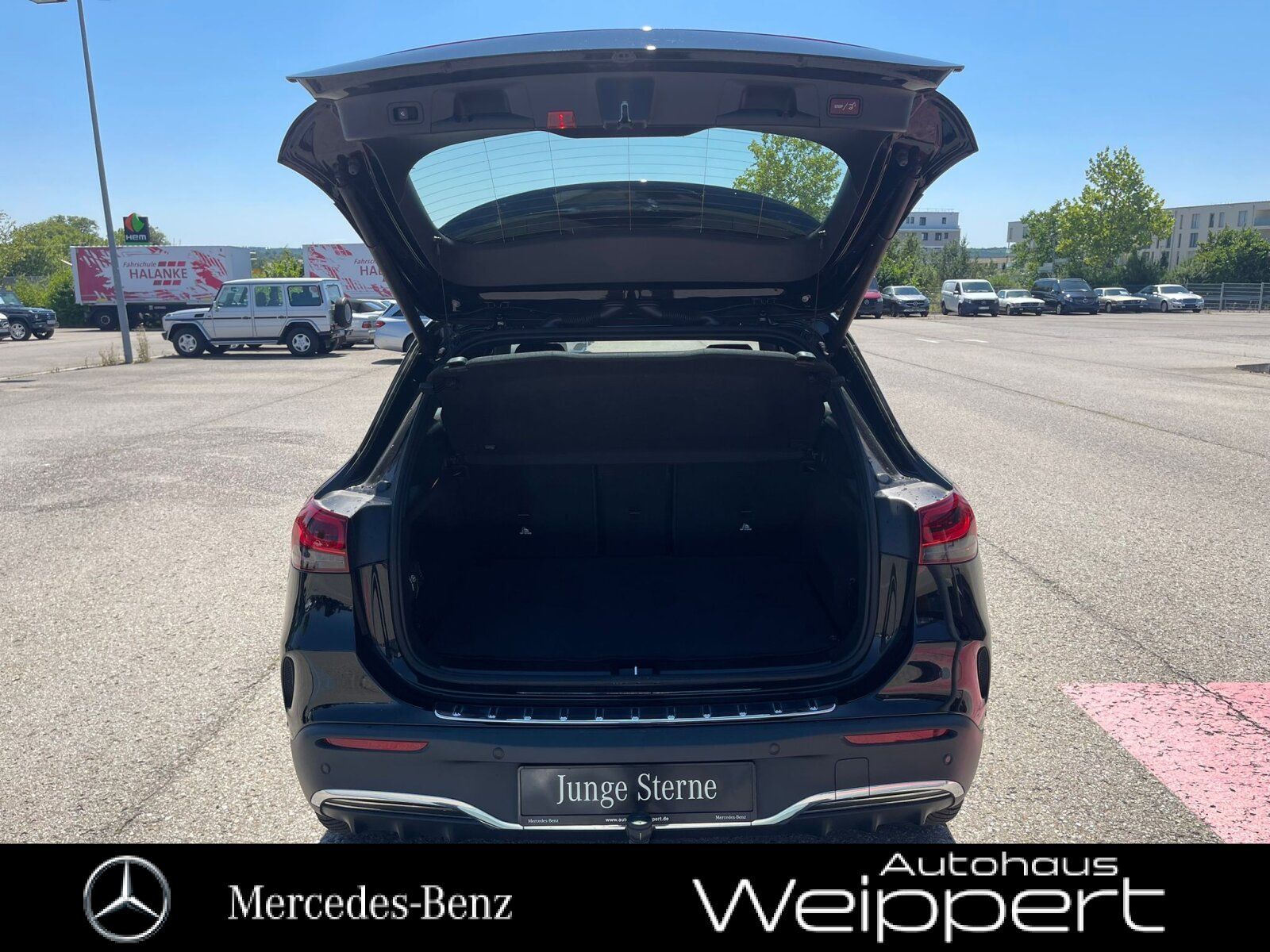 Mercedes EQA250 MBUX DIST LED AHK TOTW KAMERA AMG-LINE