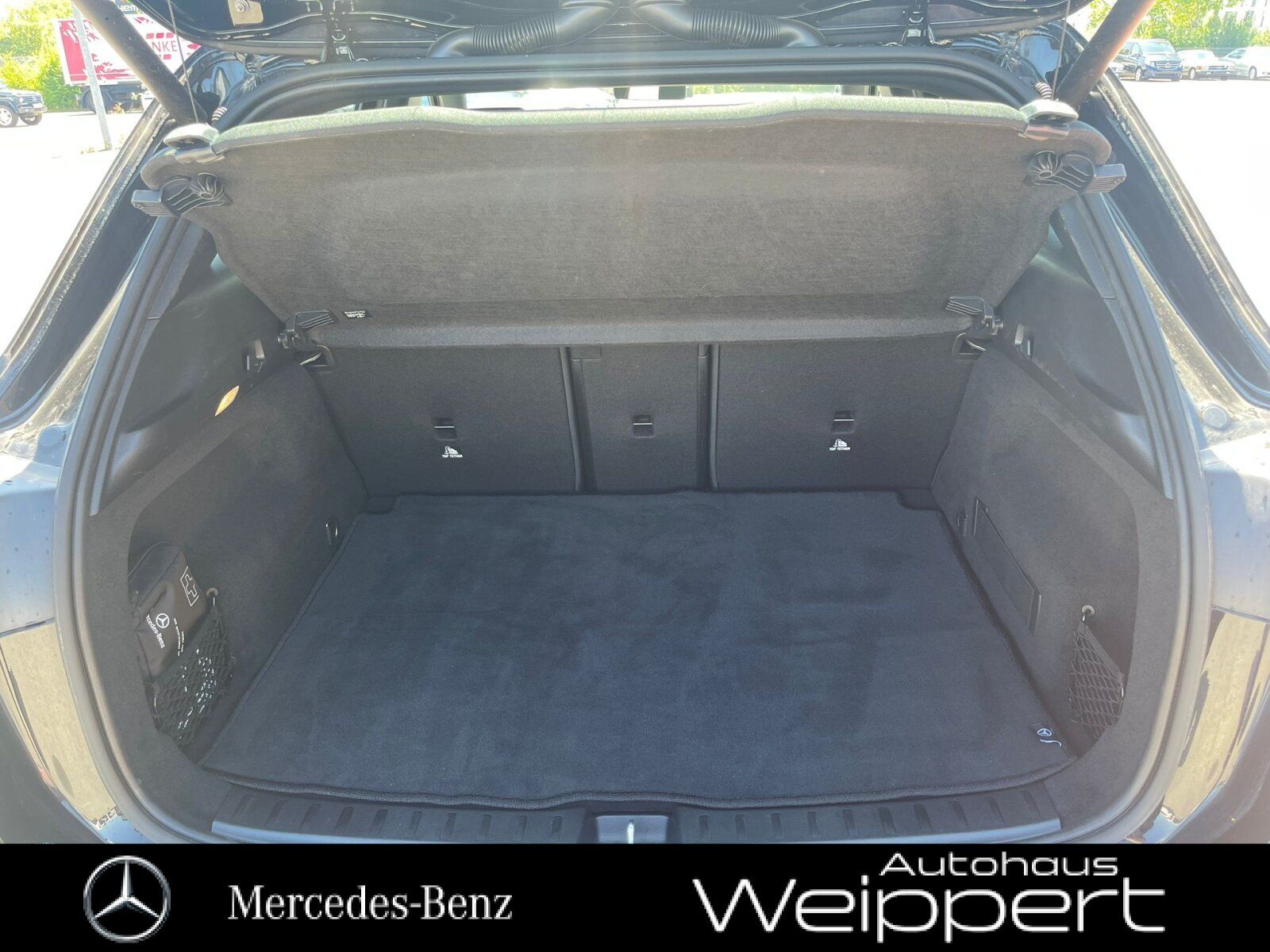 Mercedes EQA250 MBUX DIST LED AHK TOTW KAMERA AMG-LINE