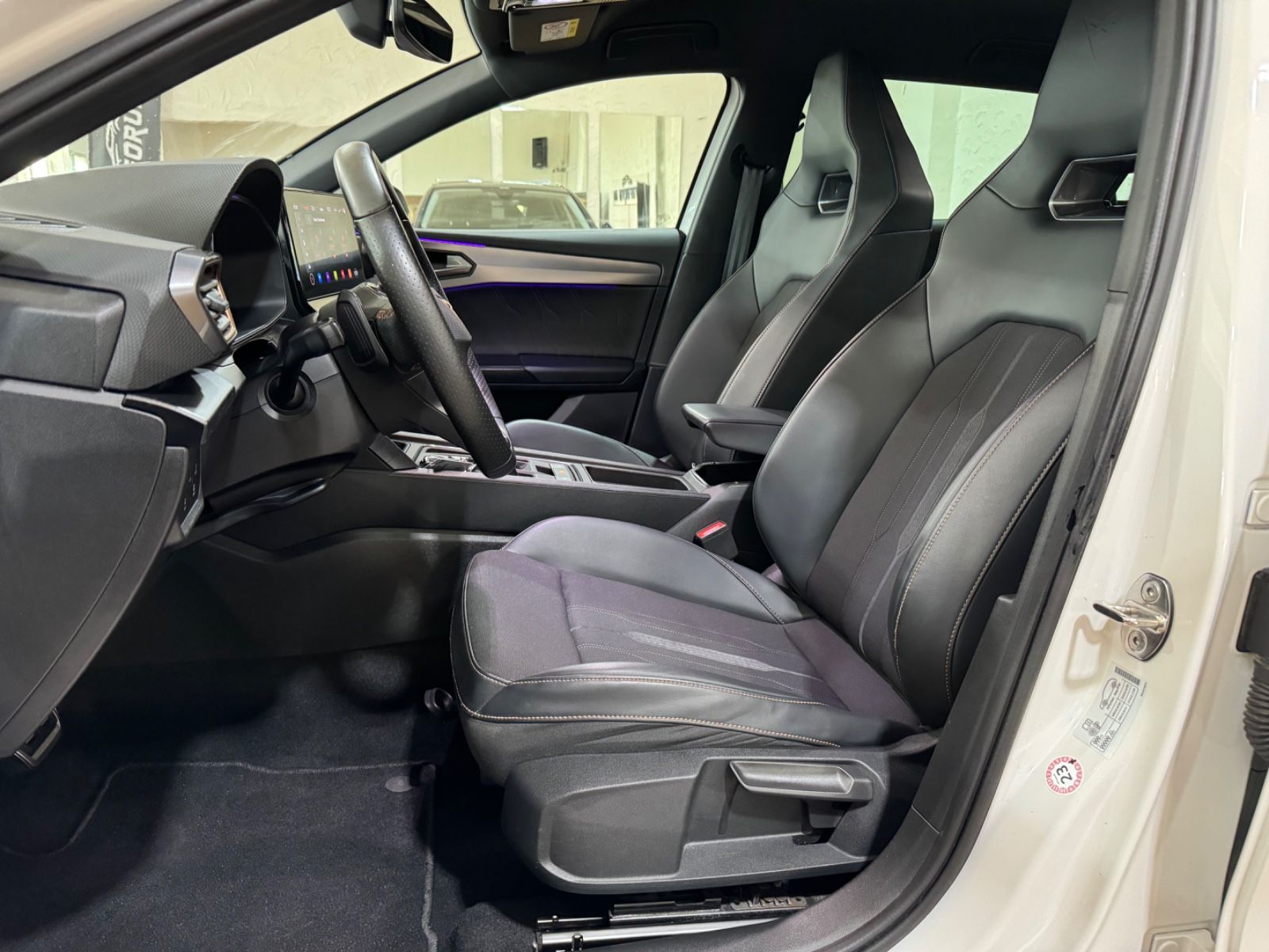 Cupra Leon Sportstourer VZ e-Hybrid/GRA/PDC/LED/19"