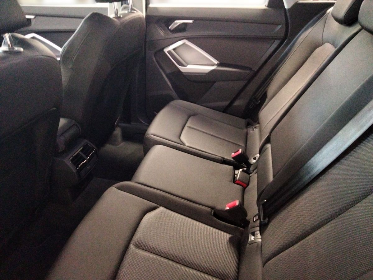 Audi Q3 35 TFSI S-Line Navi LED PDC LM Tempo Klima