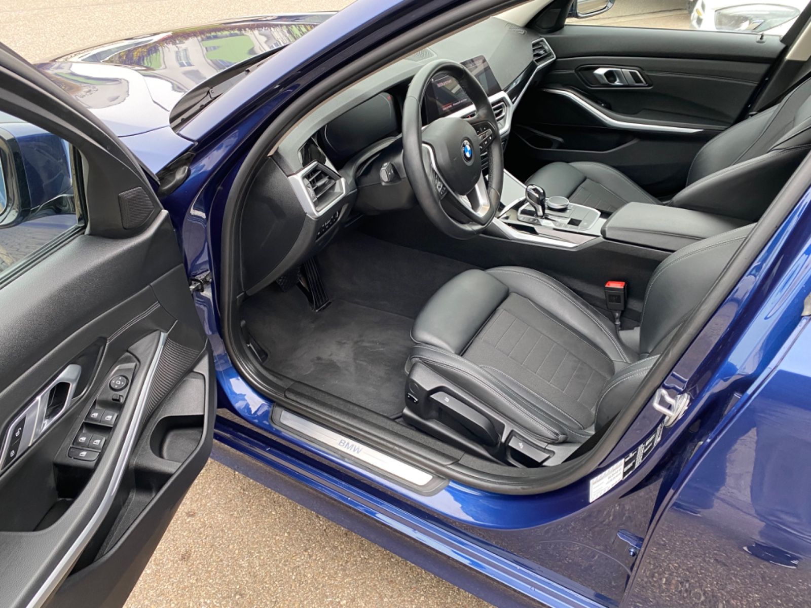 BMW 330i Sport Line