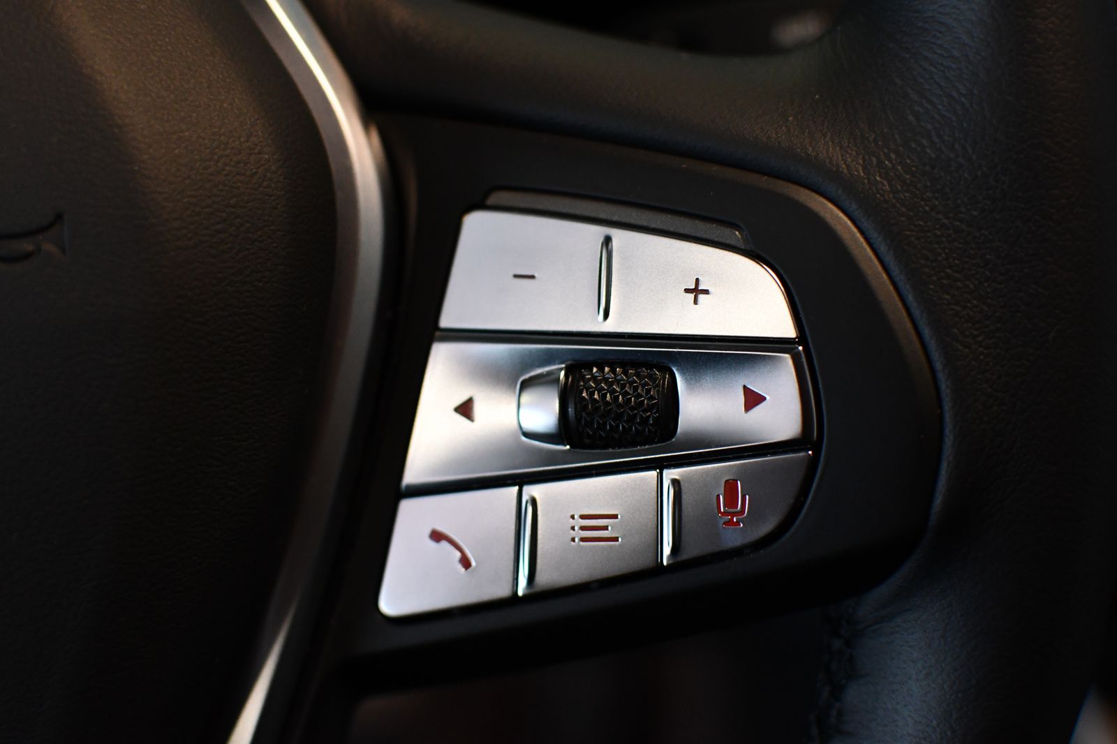 BMW i4 35 eDrive Sport Sitze AHK Laser GSD ACC HUD