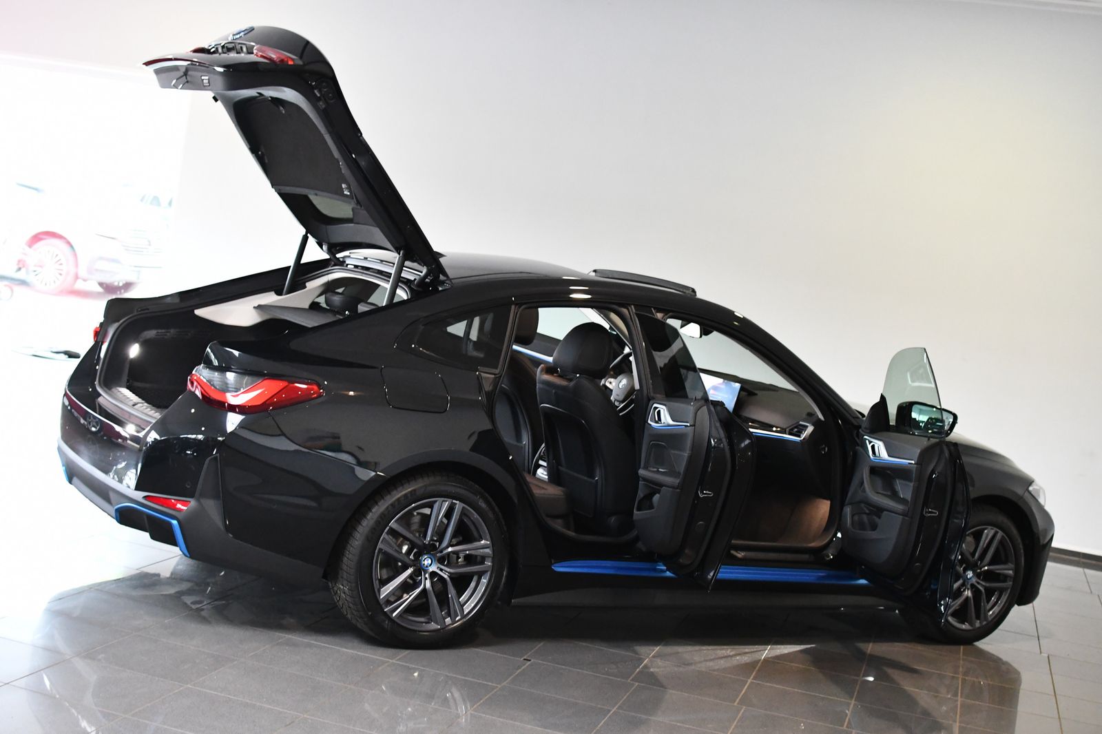 BMW i4 35 eDrive Sport Sitze AHK Laser GSD ACC HUD