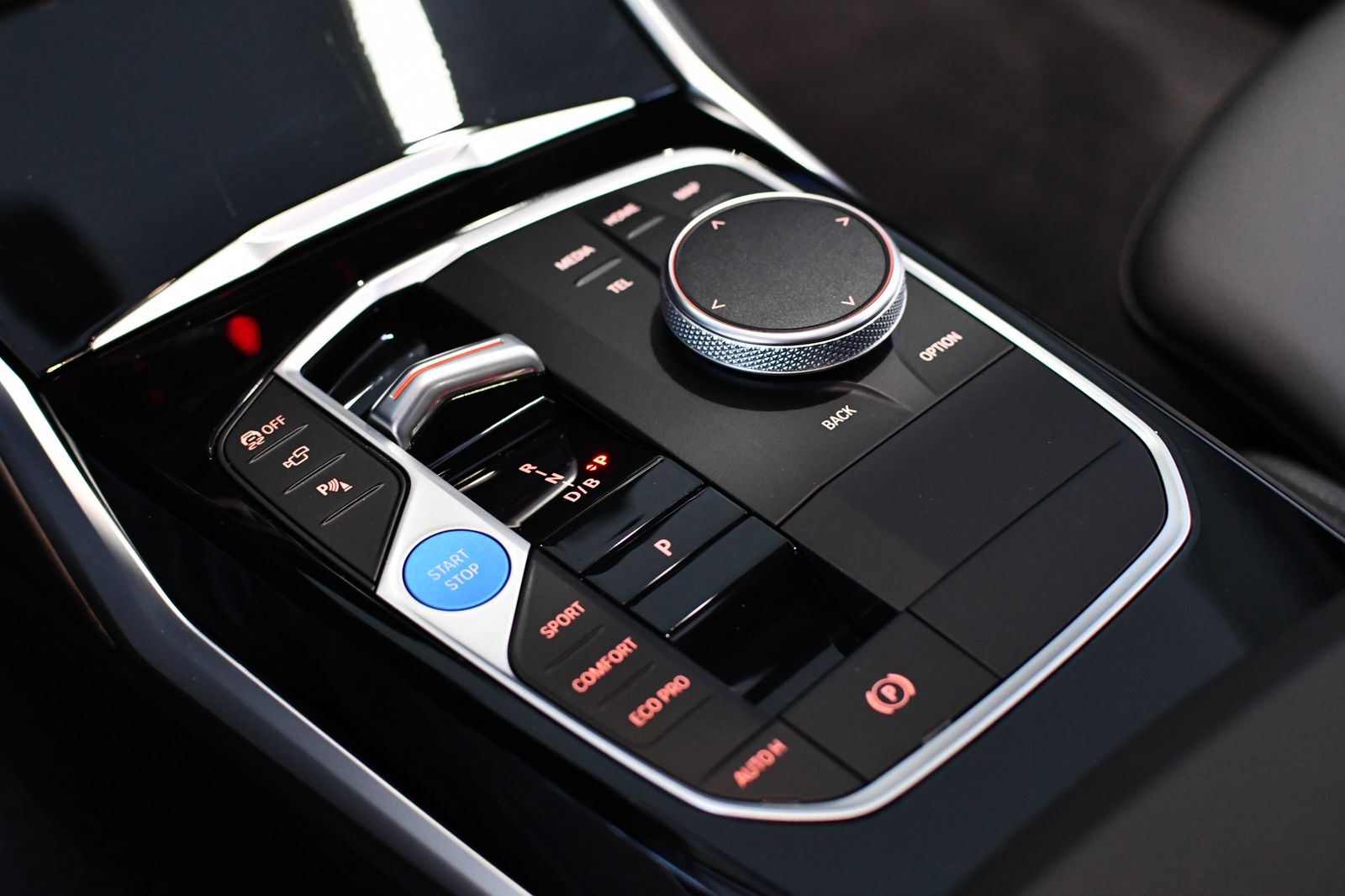 BMW i4 35 eDrive Sport Sitze AHK Laser GSD ACC HUD