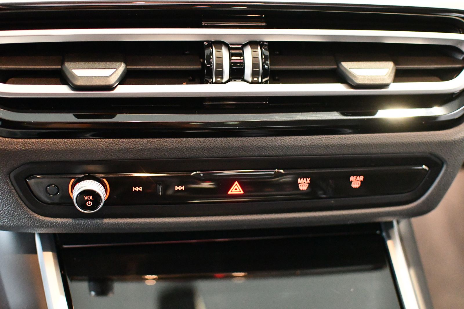 BMW i4 35 eDrive Sport Sitze AHK Laser GSD ACC HUD