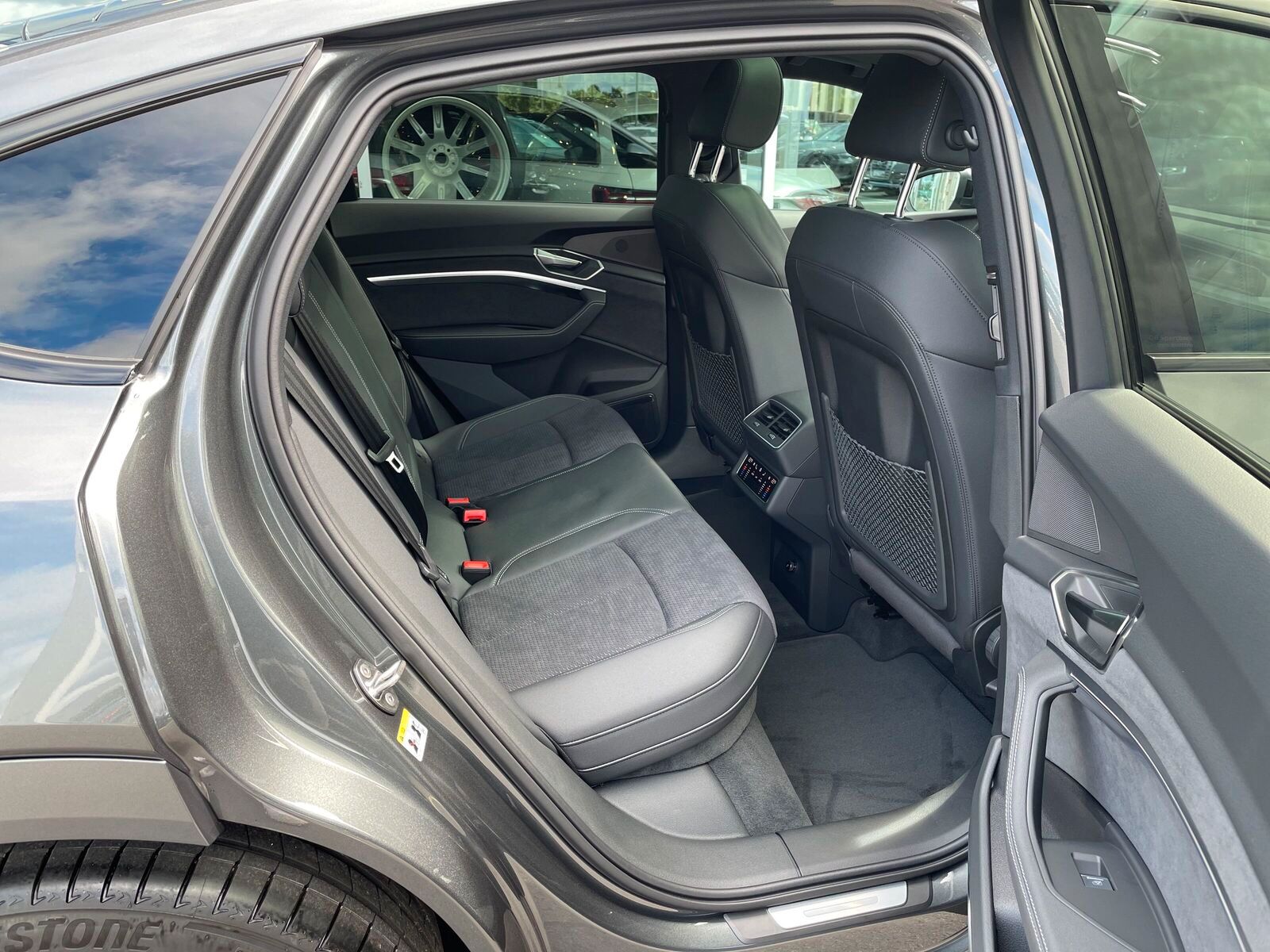 Audi Q8  e-tron Sportback 55 quattro S line Assistenzp