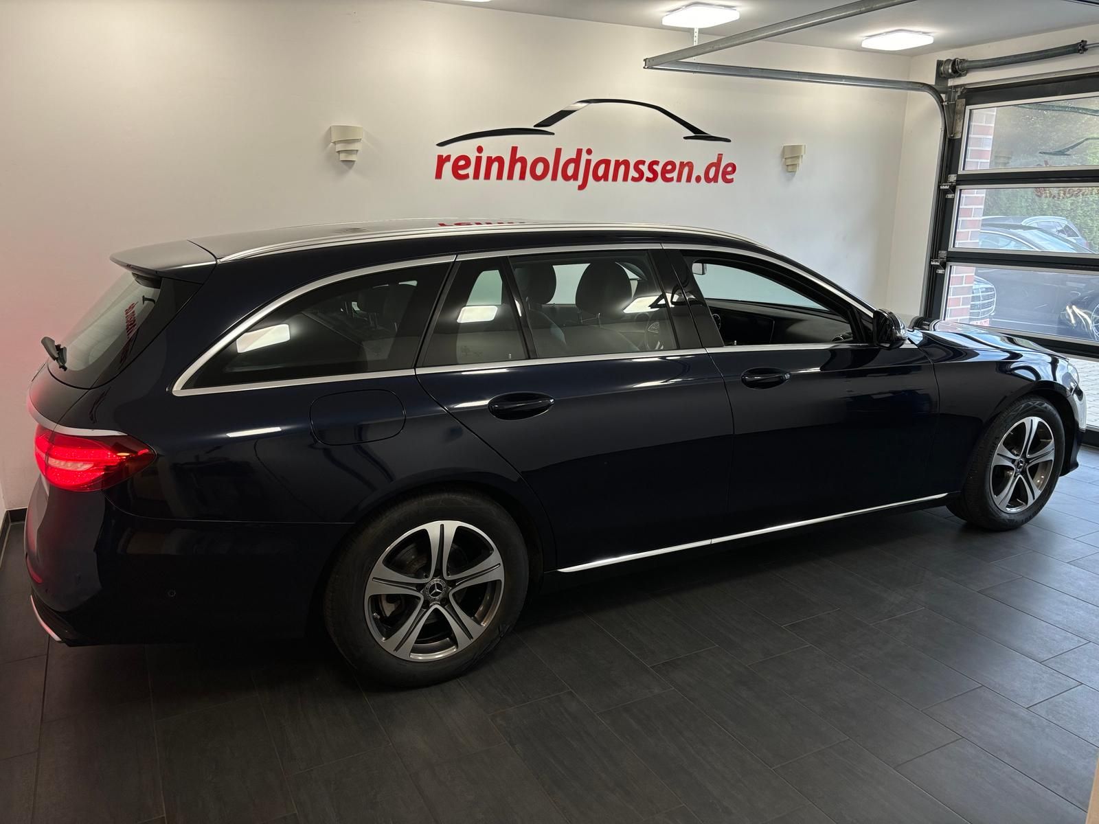 Mercedes E220 T d 9G Avantg. AHK LED WIDE Kamera Ambient