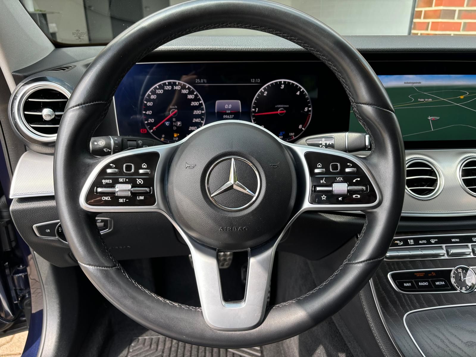 Mercedes E220 T d 9G Avantg. AHK LED WIDE Kamera Ambient