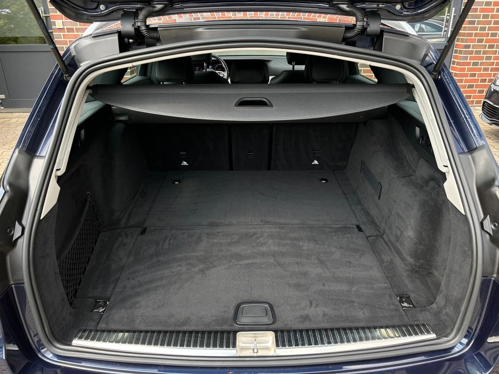 Mercedes E220 T d 9G Avantg. AHK LED WIDE Kamera Ambient