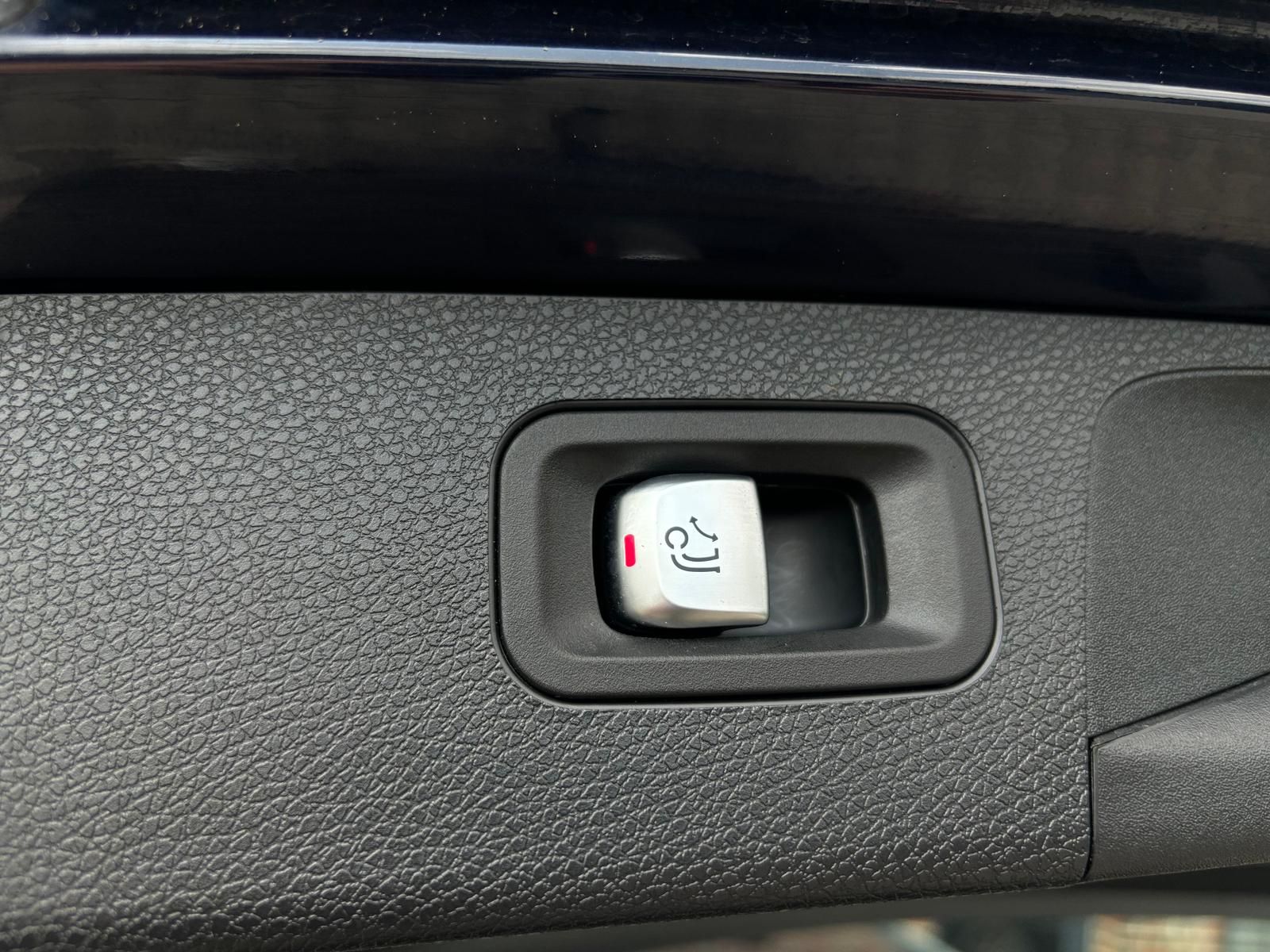 Mercedes E220 T d 9G Avantg. AHK LED WIDE Kamera Ambient